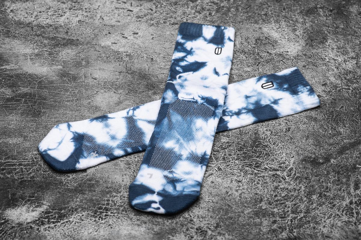 Nobull Crew Tie-Dye Women's Socks White Navy | Australia (OZ7652)